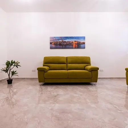 Luxury 3-bed Seafront Apt-mellieha Bay-jacuzzi Apartment Is-Sellum