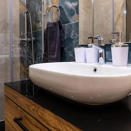 Luxury 3-bed Seafront Apt-mellieha Bay-jacuzzi * Is-Sellum