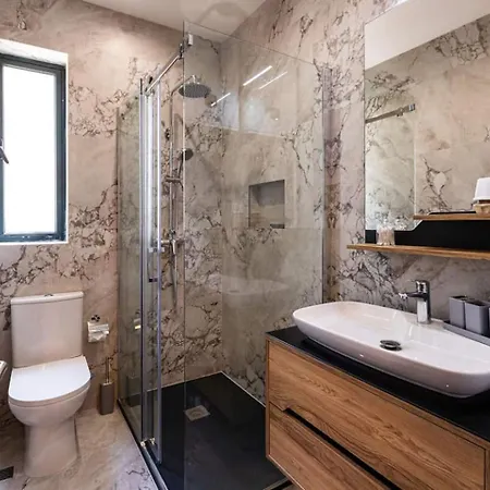 Luxury 3-bed Seafront Apt-mellieha Bay-jacuzzi Apartment Is-Sellum