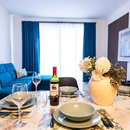 Apartment Luxury 3-bed Seafront Apt-mellieha Bay-jacuzzi