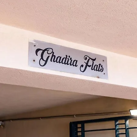 Apartment Luxury 3-bed Seafront Apt-mellieha Bay-jacuzzi